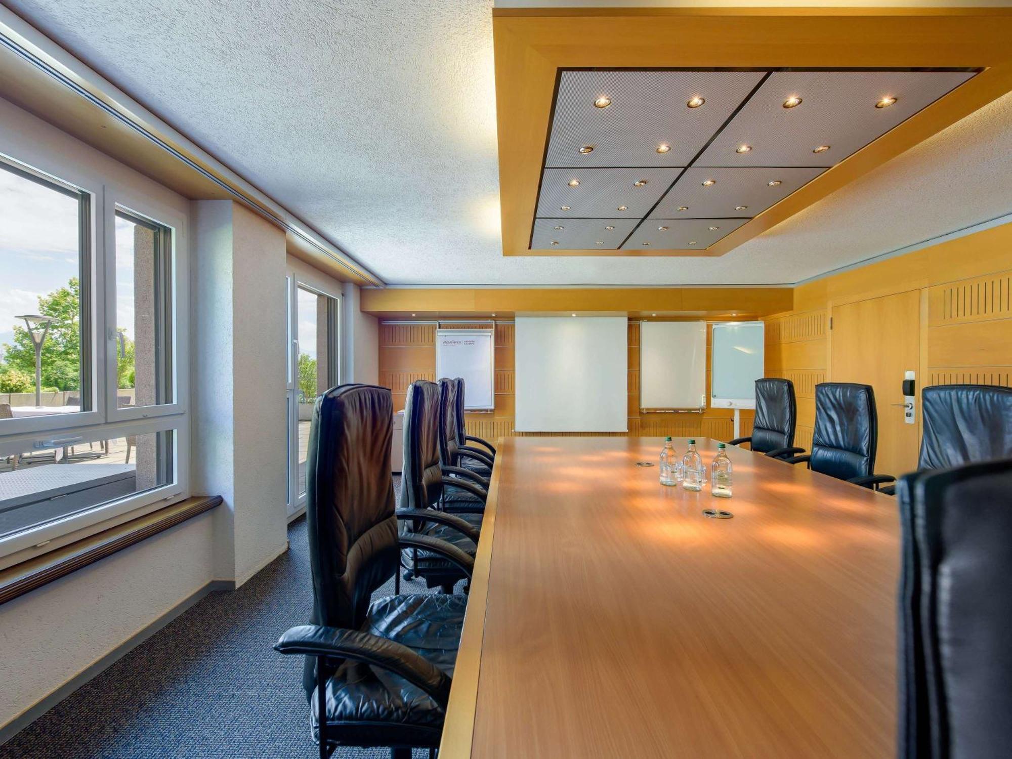 Moevenpick Hotel Lausanne Ngoại thất bức ảnh