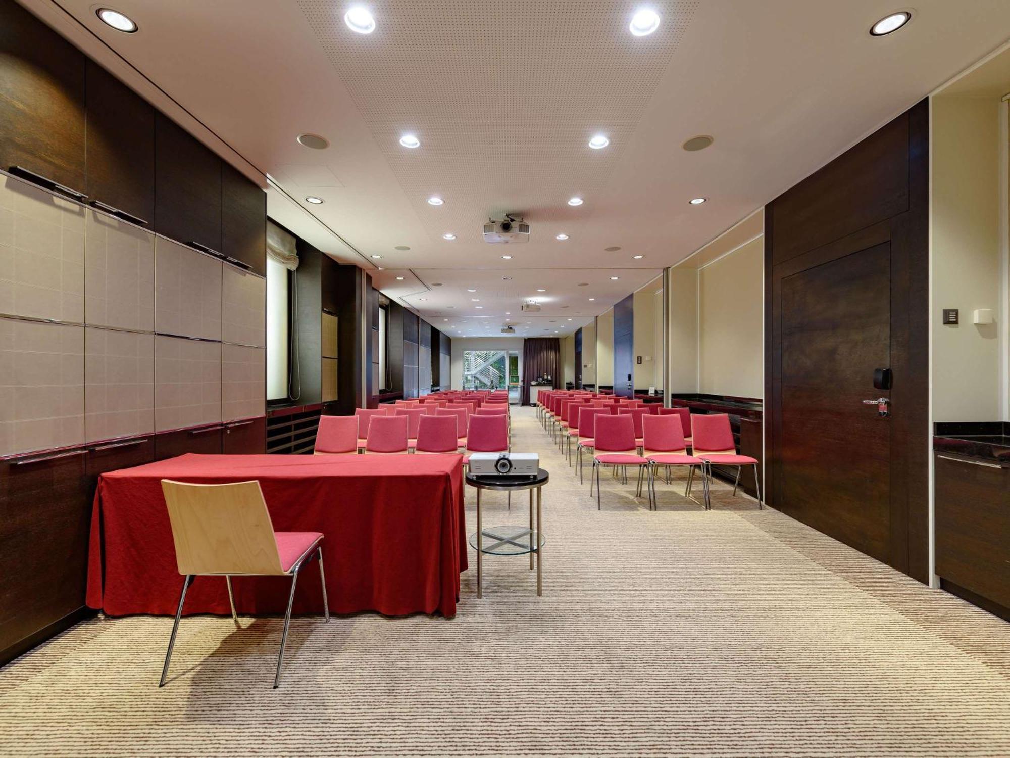 Moevenpick Hotel Lausanne Ngoại thất bức ảnh