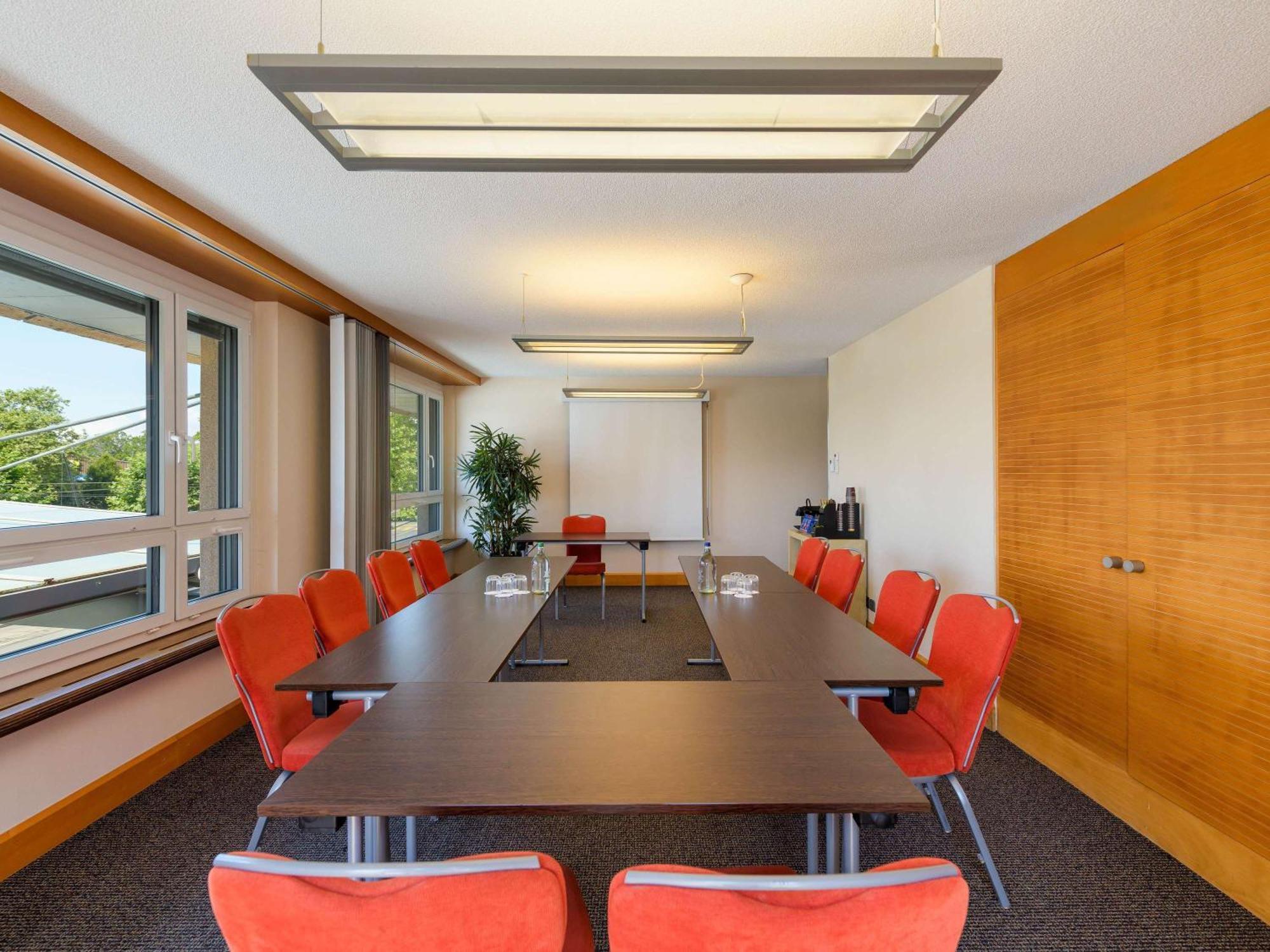 Moevenpick Hotel Lausanne Ngoại thất bức ảnh